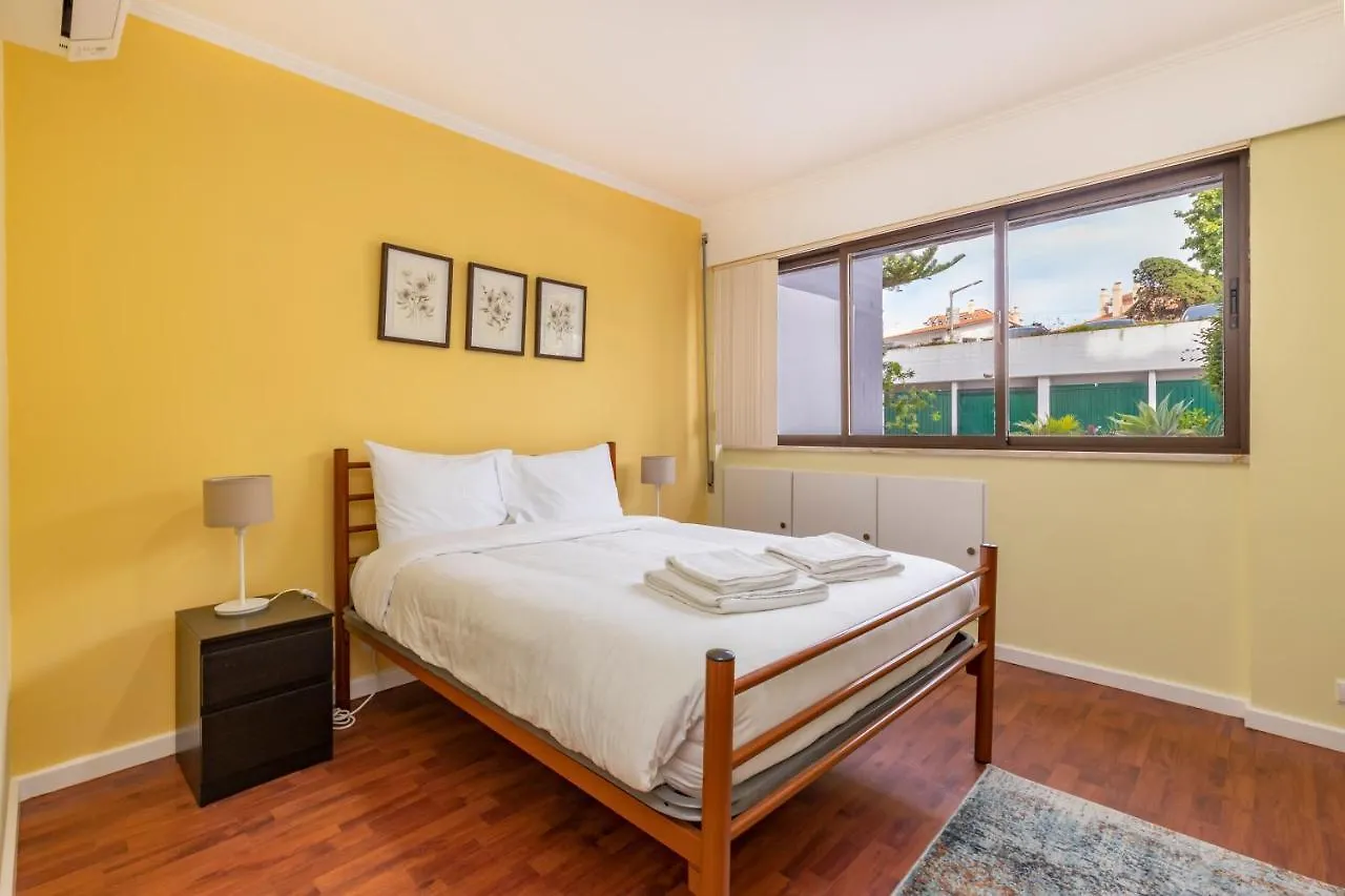 Cascais Sunshine Apartment By Lovelystay