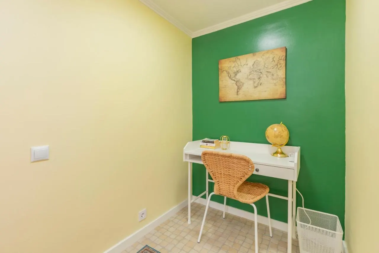 Cascais Sunshine Apartment By Lovelystay