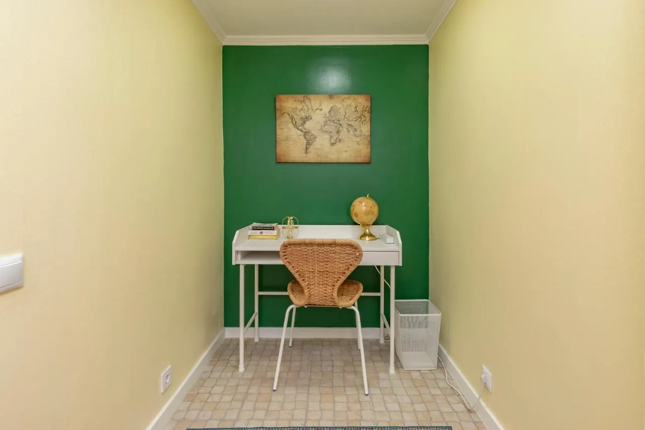 Cascais Sunshine Apartment By Lovelystay